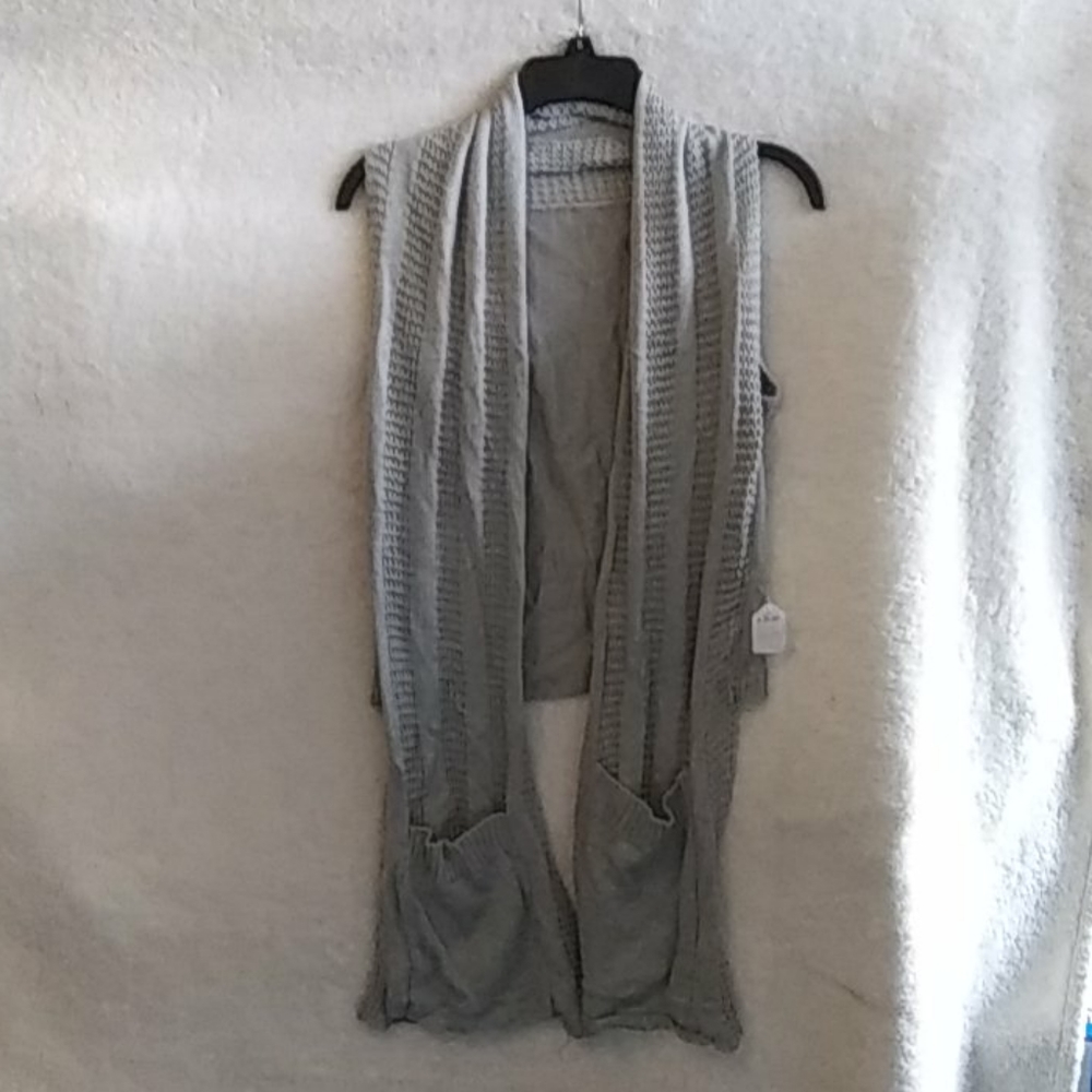 Women's less high front short back sweater WJ0005
